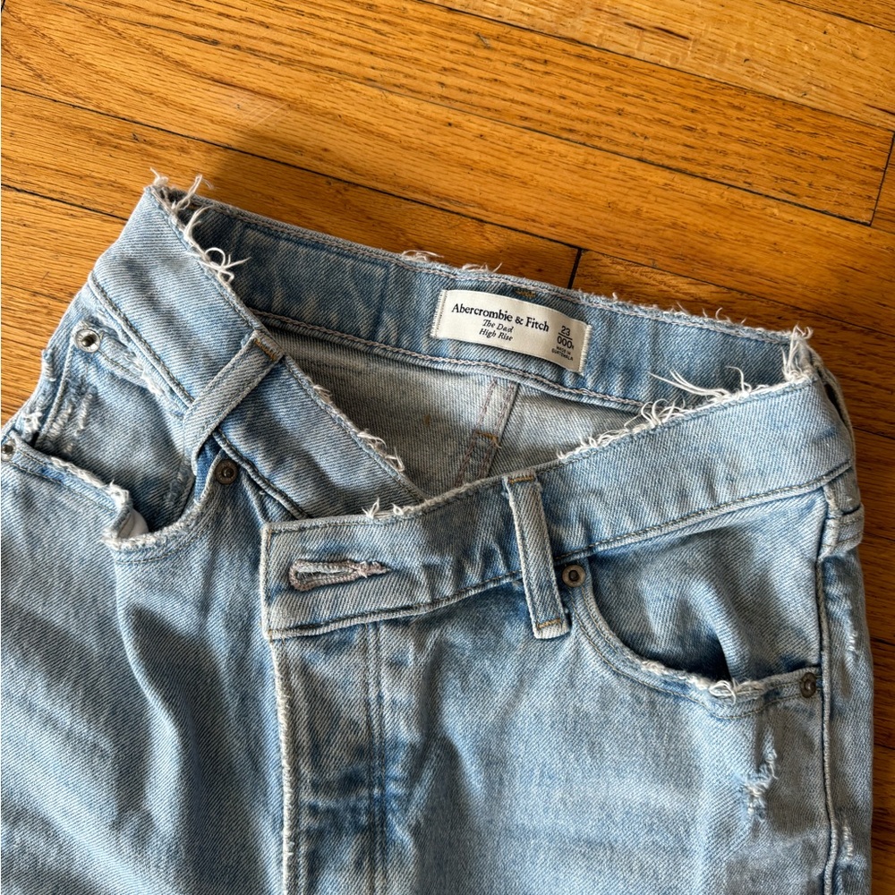 Abercrombie & Fitch The Dad Highrise Crossover
